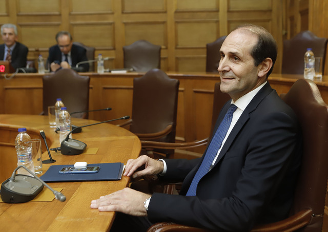 Βεσυρόπουλος: Δέσμη μέτρων και μειώσεις φόρων 1,2 δισ. ευρώ το 2020