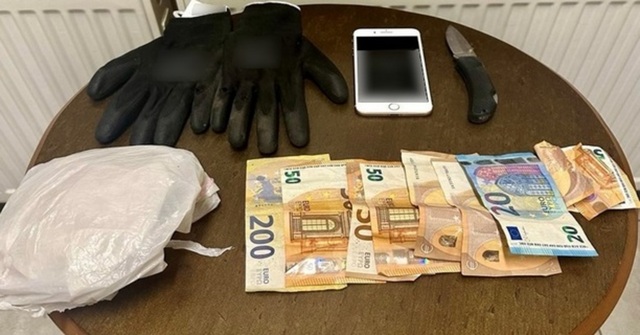 Πέλλα: Γυναίκα ακινητοποίησε ληστή που την απείλησε με μαχαίρι - Πήγε να κλέψει 1.000€ 