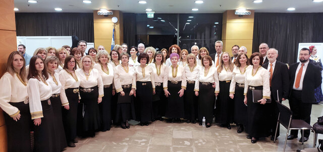 Η χορωδία του Ωδείου Ναούσης  στη συναυλία της Συμφωνικής  Ορχήστρας Νέων Ελλάδας