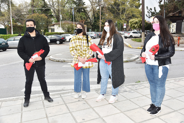 Υποτροφίες σπουδών από την Αγαθοεργό Αδελφότητα Κυριών Νάουσας