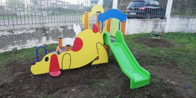 Στέλλα Αραμπατζή: Παραδώσαμε την 1η παιδική χαρά στον Βρεφονηπιακό Σταθμό Βάλιας