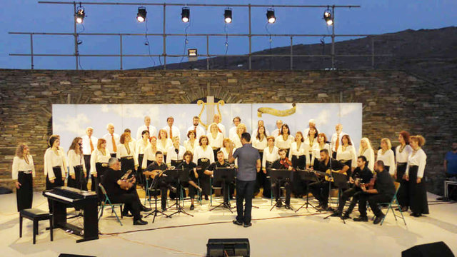 Εντυπωσίασε το Ωδείo Ναούσης στο 30ο Χορωδιακό Φεστιβάλ Άνδρου