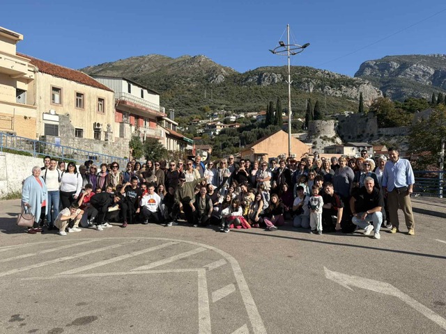 ΛΥΚΕΙΟ  ΕΛΛΗΝΙΔΩΝ ΠΑΡΑΡΤΗΜΑ ΝΑΟΥΣΗΣ:  ΕΥΧΑΡΙΣΤΗΡΙΟ . Δράση φιλίας και πολιτισμού στο Μαυροβούνιο