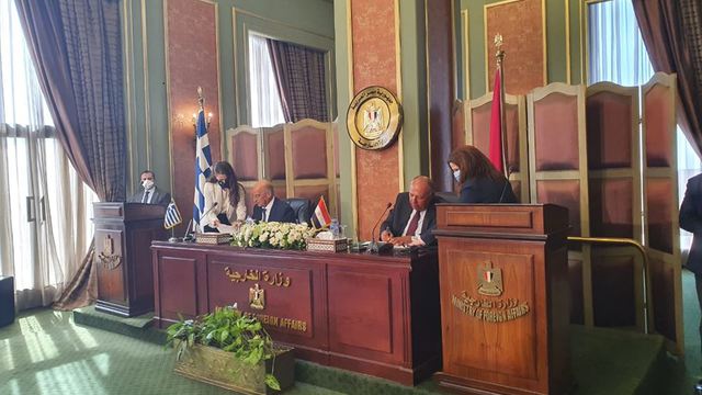 Ελλάδα - Αίγυπτος υπέγραψαν τη συμφωνία για οριοθέτηση ΑΟΖ