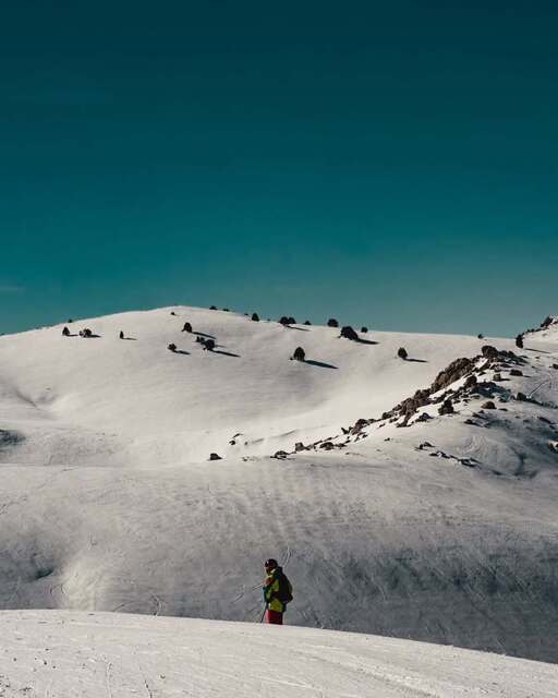 3-5 3-5 Pigadia :Way up high 🗻 Where the sky feels closer…