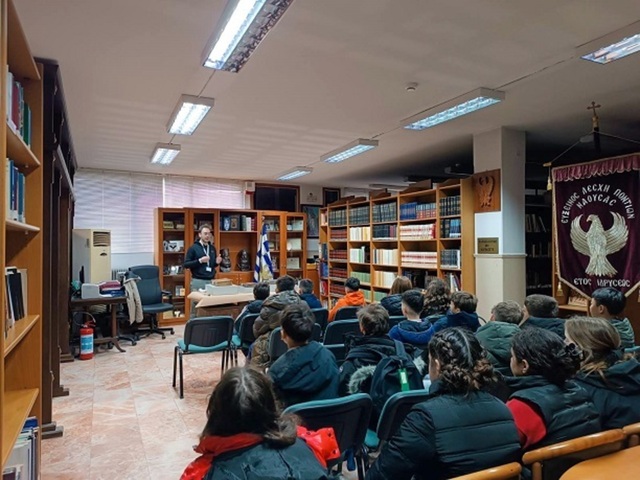 130 μαθητές των Εκπαιδευτηρίων Δούκα στη Νάουσα για την παγκόσμια ημέρα ελληνικής γλώσσας