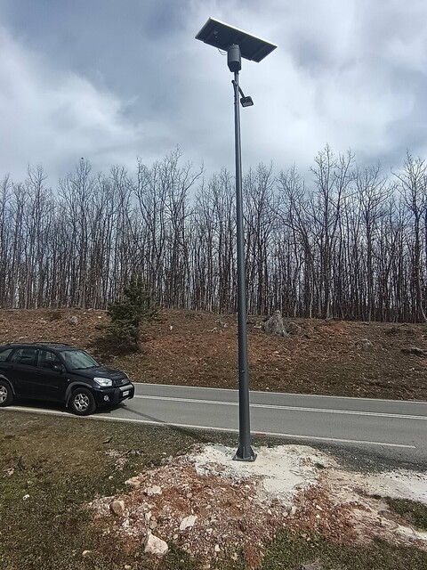 Φωτοβολταϊκά φωτιστικά σε επιλεγμένα  σημεία στον δρομο Βέροια-Σέλι