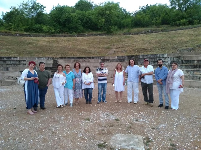 'Οταν οι ποιητές μιλούν εμείς σιωπούμε.....' Της Ευθυμούλας Μπαμπάτση - Τζερεφού