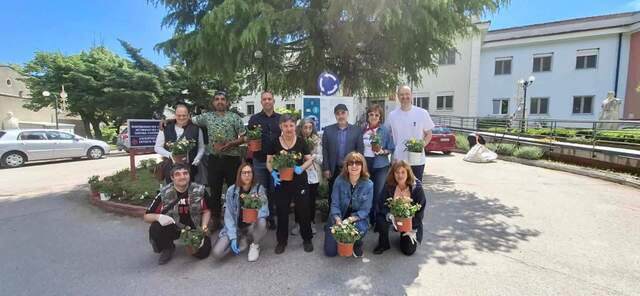 Δράση καθαριότητας και καλλωπισμού στους χώρους πρασίνου του Νοσοκομείου Νάουσας