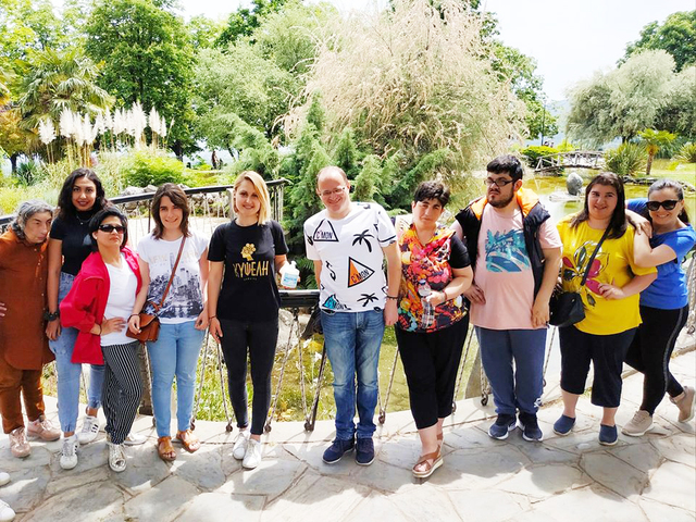 Το 'Υφάδι' στο δημοτικό πάρκο για την 'Παγκόσμια ημέρα μέλισσας'