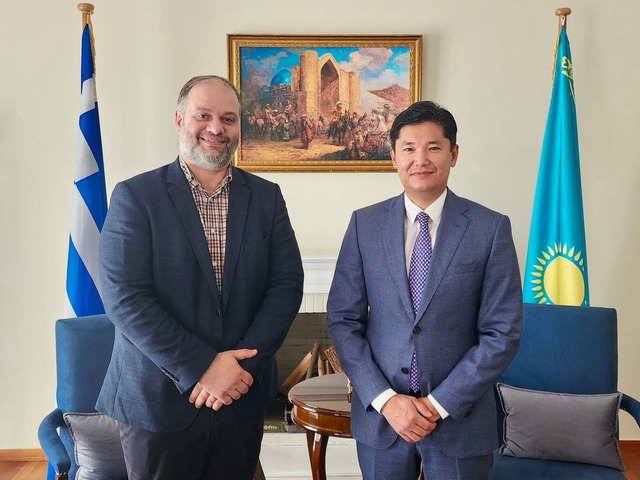 Συνάντηση Δημάρχου Νάουσας  με τον Πρέσβη του Καζακστάν