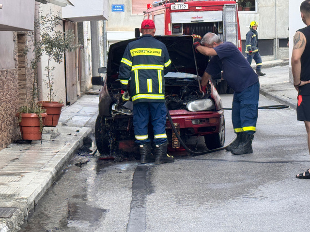 ΦΩΤΙΑ ΕΞΕΡΡΑΓΗ ΣΕ ΙΧ ΣΤΗ ΝΑΟΥΣΑ ΜΟΛΙΣ ΒΓΗΚΕ ΕΞΩ Η ΟΔΗΓΟΣ! ΒΙΝΤΕΟ