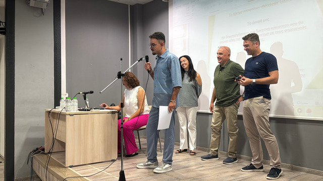 Σε συγκινητικό κλίμα η εκδήλωση του 2ου ΓΕΛ  'Βραβεία Αριστείας και Προοπτικής 2026' - Βίντεο