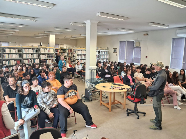 O Γιώργος Καισαρίδης στο 5ο Λυκείο Βεροίας για την Πανελλήνια Ημέρα Σχολικού Αθλητισμού