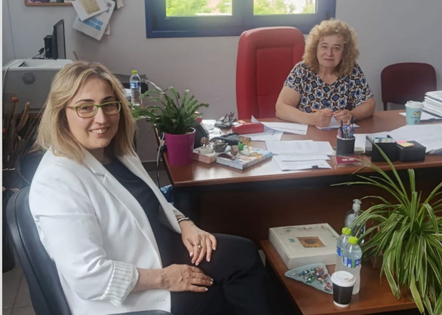 Συνάντηση εργασίας της Βουλευτού Ημαθίας Στέλλας Αραμπατζή με τη Διευθύντρια του υποκαταστήματος του ΕΛΓΑ  Βέροιας