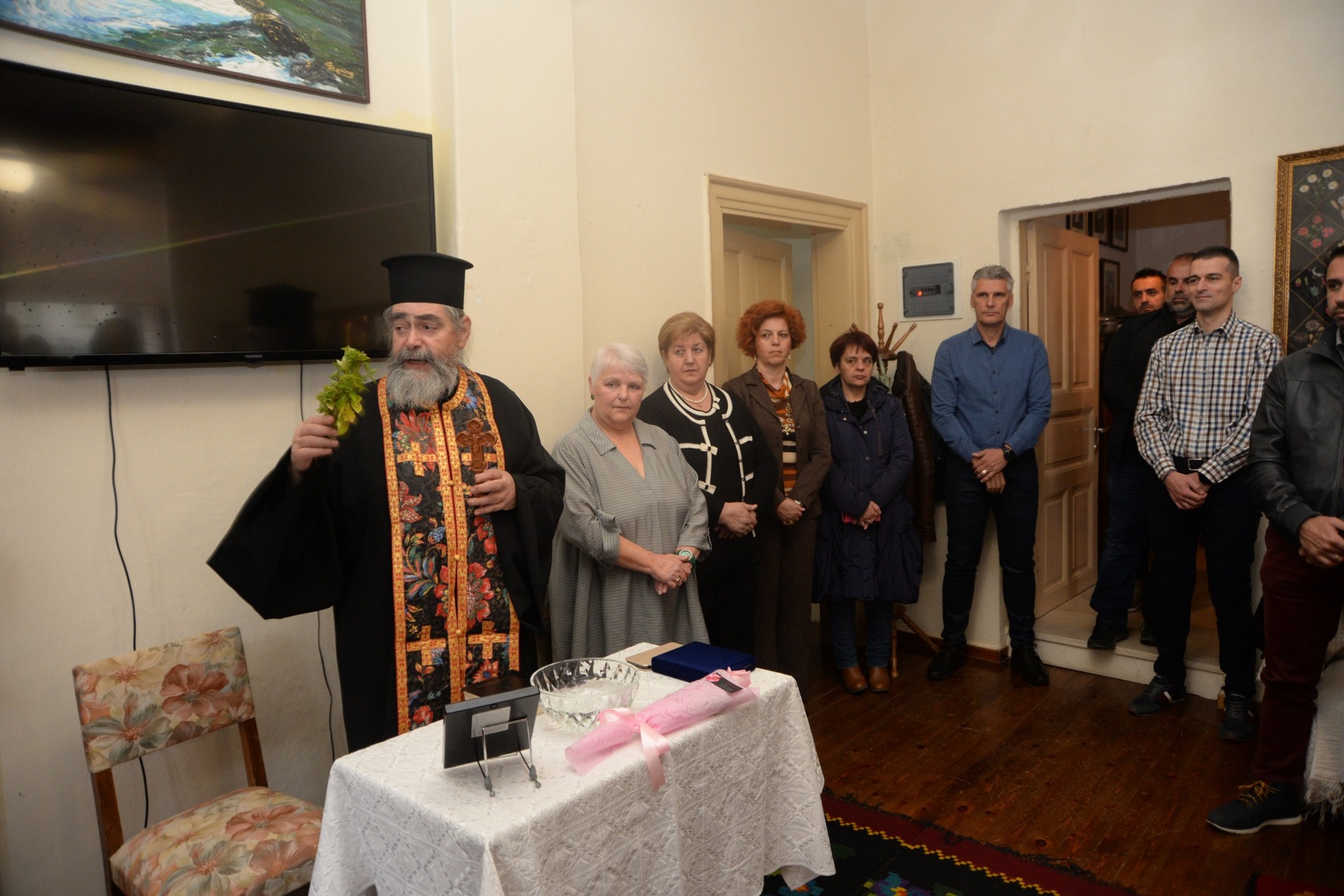 Ο αγιασμός του Λ.Ε.Ν. για τη νέα χρονιά. Τιμήθηκε η χορεύτρια του Γεωργία Τσιάρκα