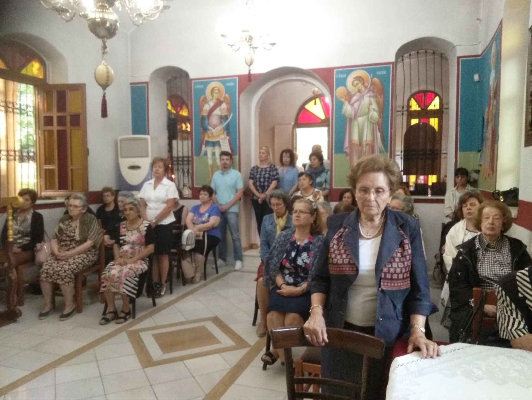 ΑΓΑΘΟΕΡΓΟΣ ΑΔΕΛΦΟΤΗΣ ΚΥΡΙΩΝ ΝΑΟΥΣΗΣ: Θεία Λειτουργία της Αγίας Κυριακής στο εξωκλήσι του Αγίου Νικολάου
