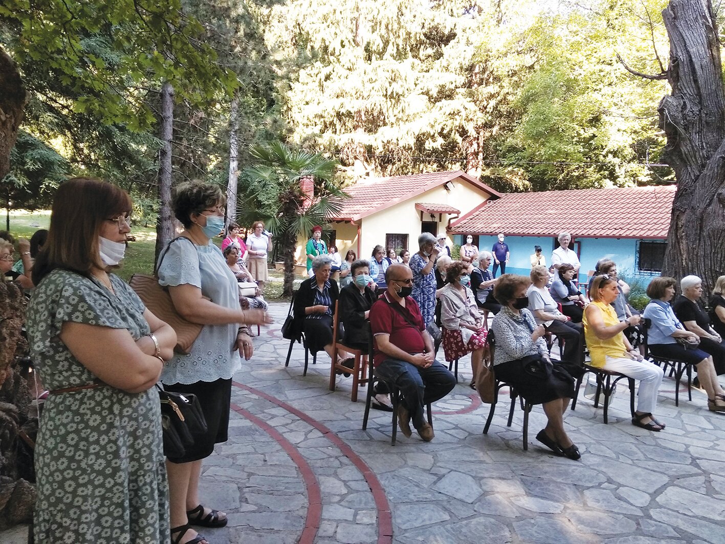 Πλήθος κόσμου στη Θεία Λειτουργία της 'Αγαθοεργού Αδελφότητας Κυριών'