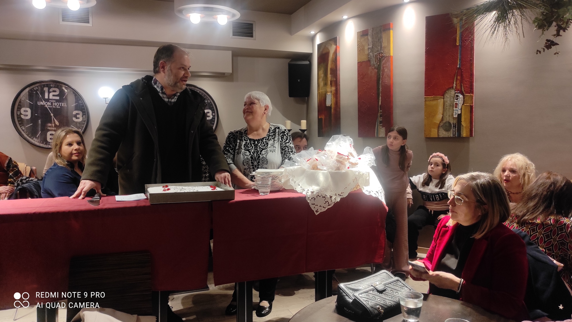 Η βασιλόπιτα του Λυκείου Ελληνίδων Νάουσας, με τραγούδια και ζουρνά! Βίντεο