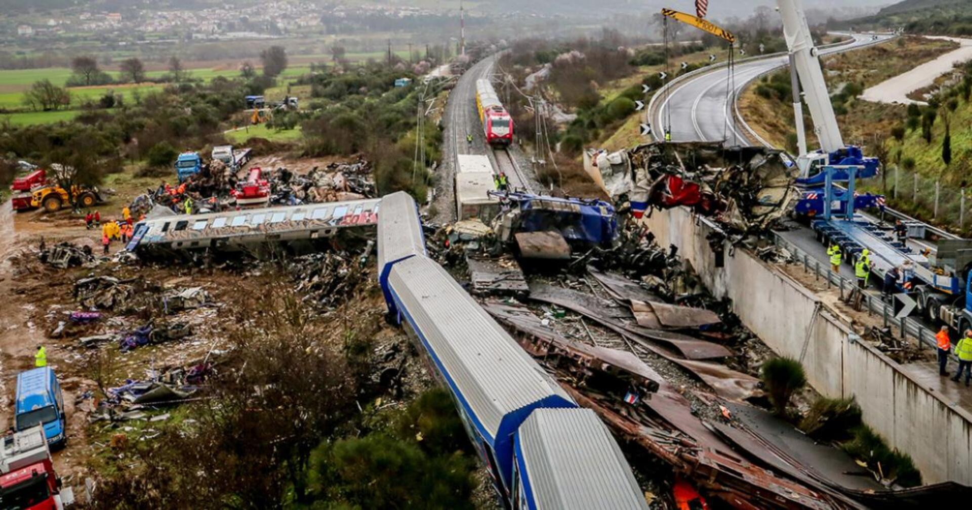 Τέμπη- Συγκλονίζει συγγενής θύματος: 'Ήμουν από τους τυχερούς γιατί πήρα την γυναίκα μου ολόκληρη'!
