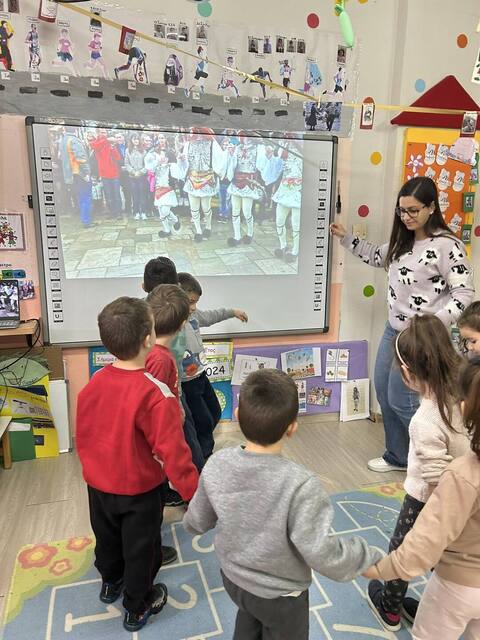 Η Αποκριά της Νάουσας βρίσκεται παντού