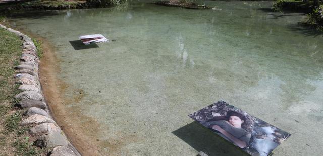 Άρθρο της Μαρούλας Πλήκα στην Αυγή για την έκθεση της Κατερίνας Καμπίτη