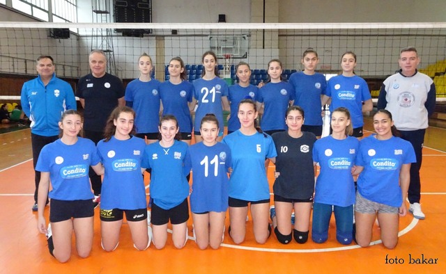 Η Ελένη Δεινοπούλου αθλήτρια του Ζαφειράκη στην προπόνηση της προεθνικής παγκορασίδων βολλεϋ 