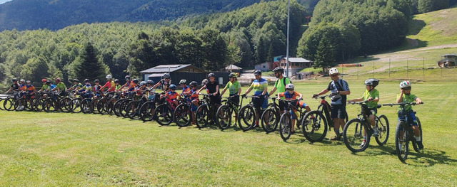 Τριανταπέντε ποδηλάτες στο Βέρμιο  με mountain bike leader τον Γιώργο Καισαρίδη