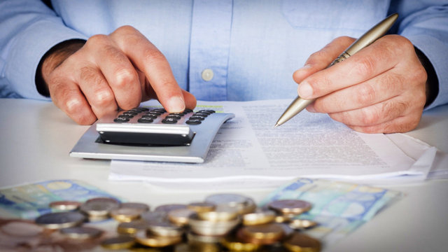 Μειώνονται οι οφειλές στα Ταμεία για 900.000 μη μισθωτούς