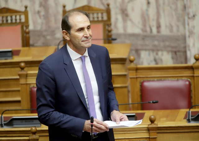 Οι ΥπΑΑΤ, Μάκης Βορίδης και ΥφΟΙΚ, Απόστολος Βεσυρόπουλος δίνουν διέξοδο στους διήμερους αποσταγματοποιούς