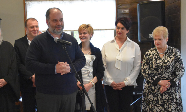 Ο Δήμαρχος Νάουσας στις κοπές βασιλοπιτών  πολιτιστικών, αθλητικών και κοινωνικών συλλόγων