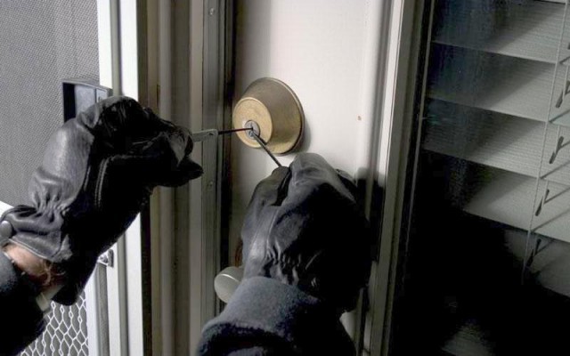 Συνελήφθη 'σπείρα΄που είχε ρημάξει σπίτια και καταστήματα με λεία 495.485 ευρώ! 'Χτύπησε' και στην Ημαθία